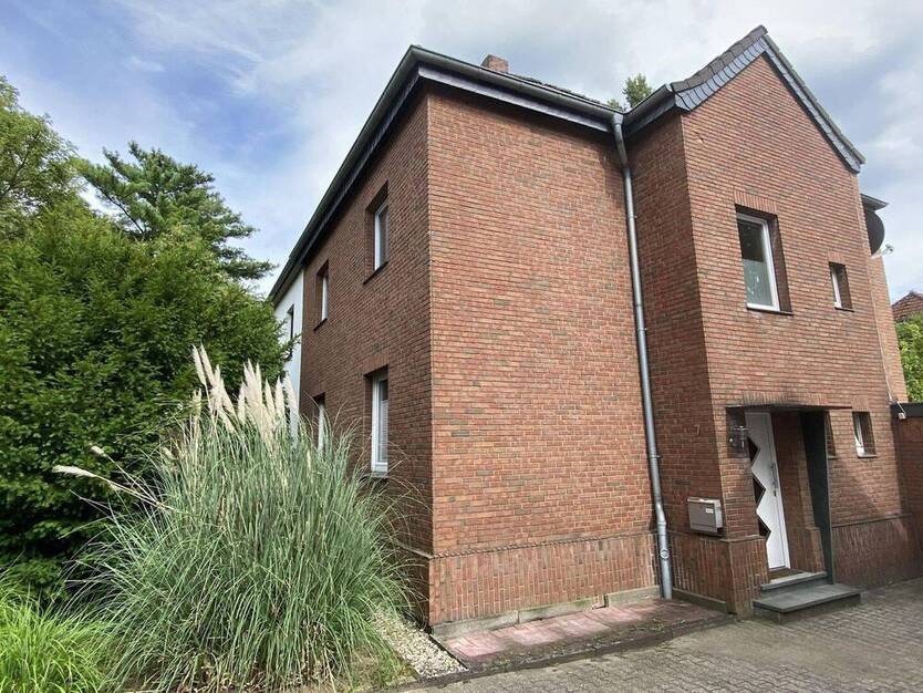 KR-Bockum - modernisierte DHH auf schönem Sonnengrundstück! 4 zimmer