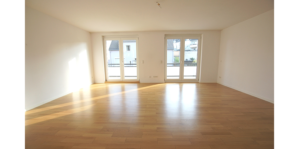 Moderne und großzügige 5 Zimmer-Wohnung über zwei Etagen mit separatem Eingang und Einbauküche - Maisonettenwohnung Düsseldorf Heerdt | Angebot:26971454