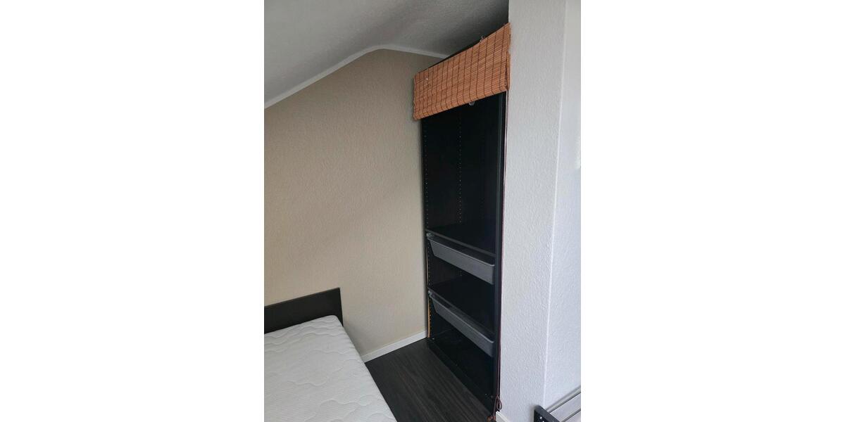 Dachgeschoßwohnung Krefeld Bockum - 1 Zimmer, 36 m&sup2;, 520&euro; | Angebot:24707200