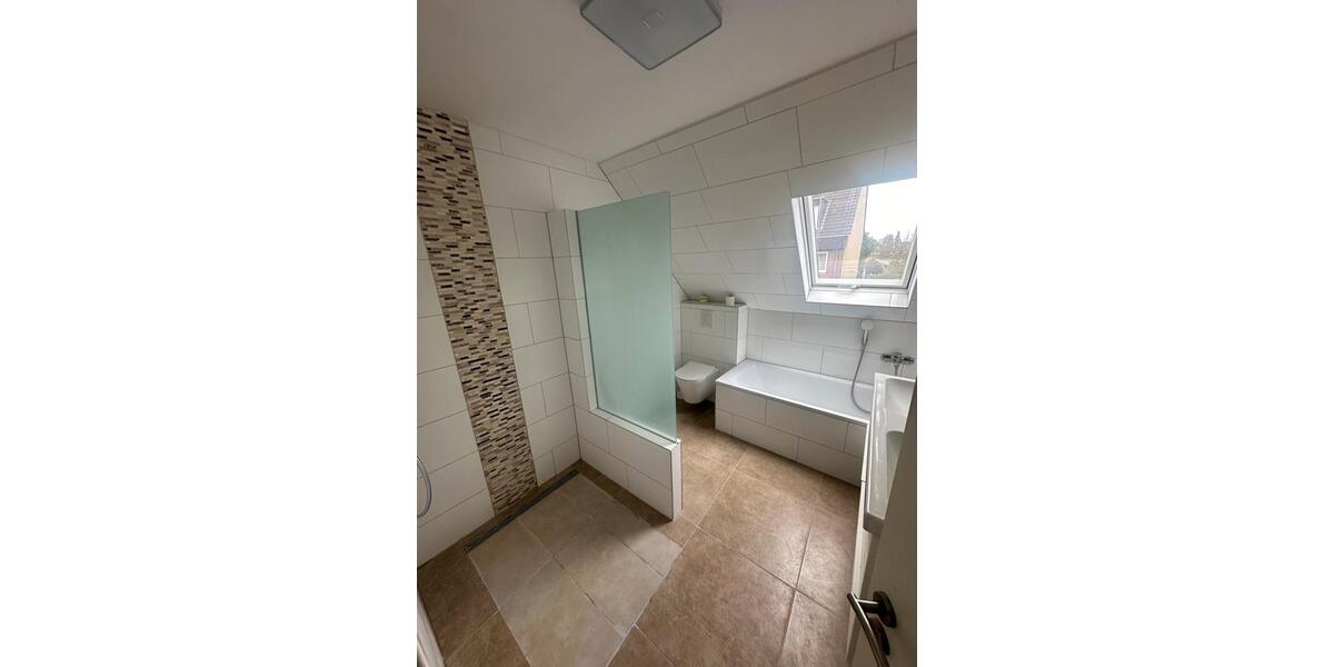 Maisonettenwohnung Meerbusch - 4 Zimmer, 120 m&sup2;, 1.900&euro; | Angebot:26384269