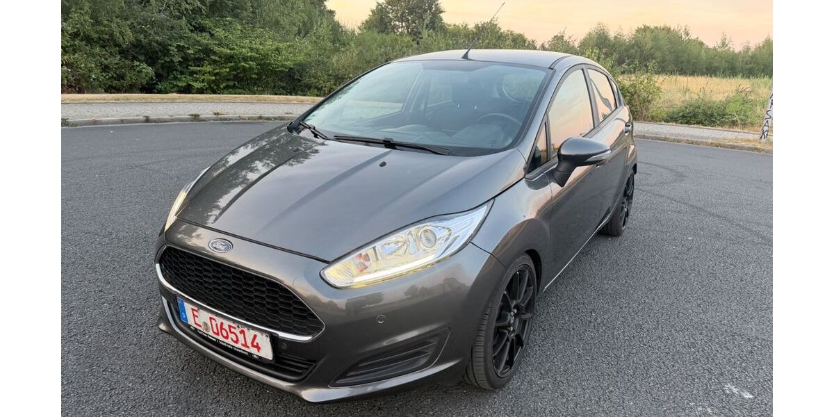 Ford Fiesta 106.288 km 5.900 &euro; Essen 45326