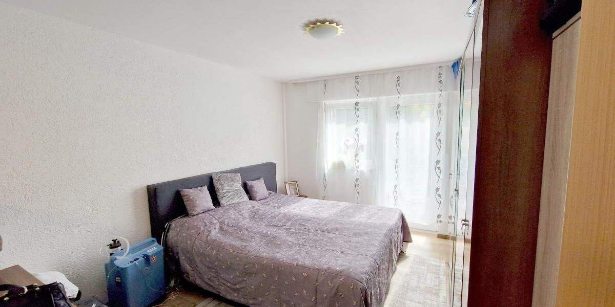 Modernes Zweifamilienhaus mit großem Garten und gehobener Ausstattung 7 zimmer