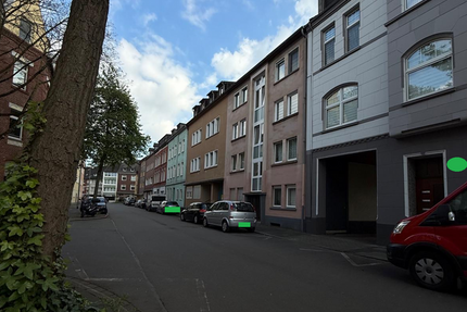 Haus zum Kaufen in Duisburg 269.000 € 282 m² 14.5 zimmer