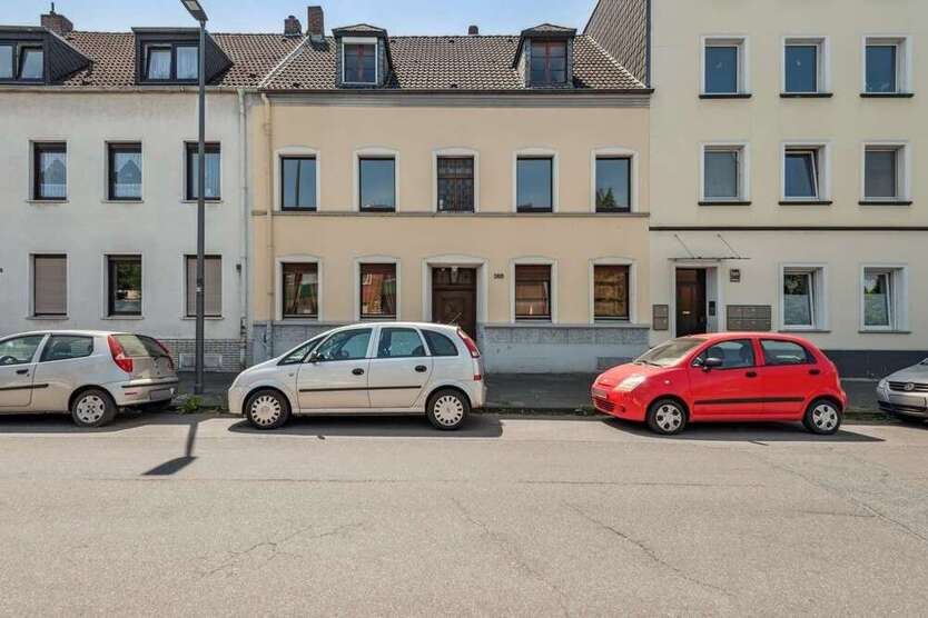Haus zum Kaufen in Krefeld 369.000 € 150 m²