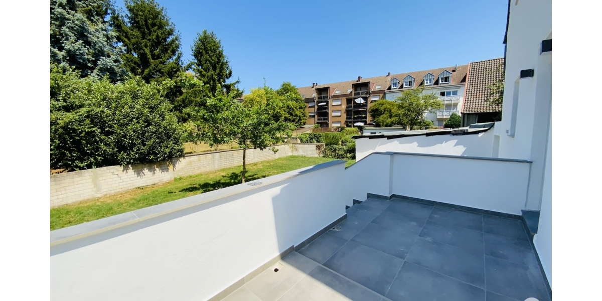 Einfamilienhaus mit 5 Zimmern und 2 Bädern, großem Garten ideal für Familien. Komplett saniert! - Einfamilienhaus Düsseldorf / Rath Rath | Angebot:27112998