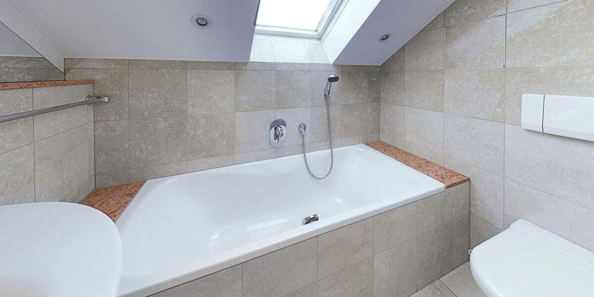 Etagenwohnung Ratingen Hösel - 4 Zimmer, 151 m&sup2;, 595.000&euro; | Angebot:23967278