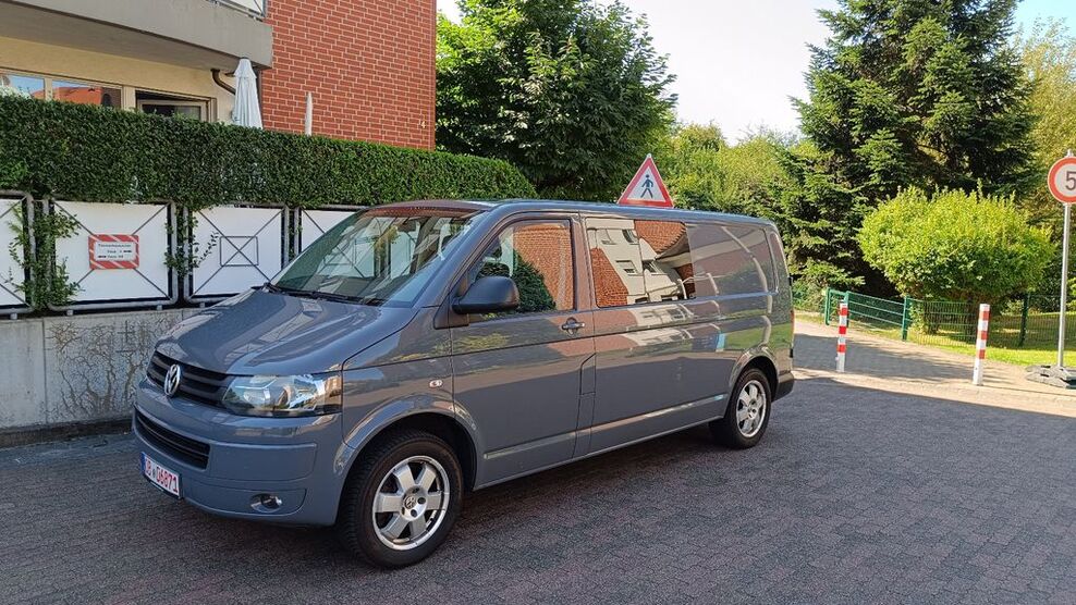 VW T5 Transporter 258.000 km 9.999 € Oberhausen 46145