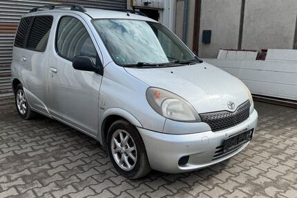 Toyota Yaris 224.702 km 2.790 &euro; Gladbeck 45966
