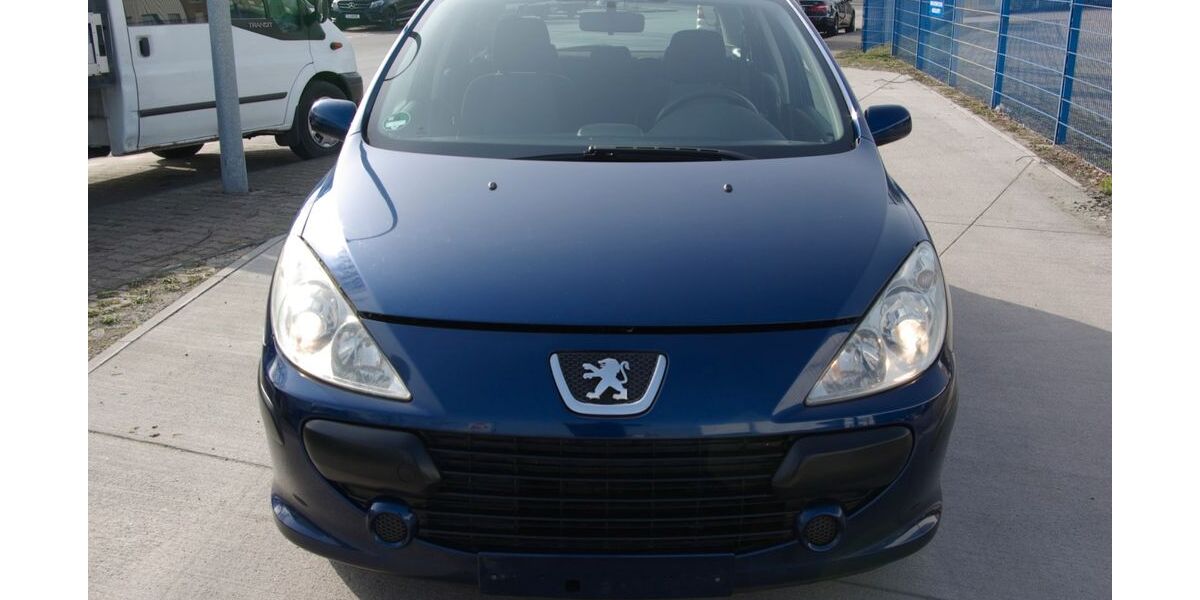 Peugeot 307 150.000 km 2.500 &euro; Bottrop 46242