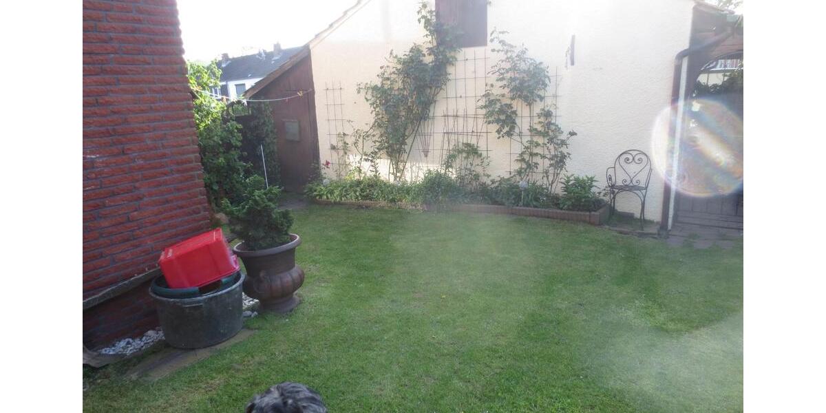 Zweifamilienhaus - ideal geeignet als Zweigenerationenhaus in RE 8 zimmer