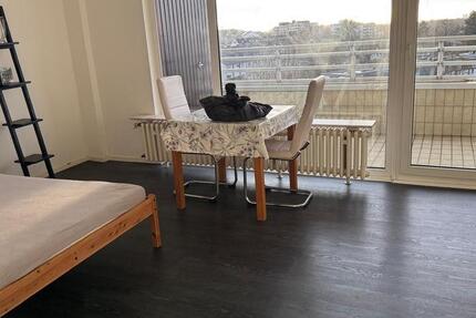 Eingerichtete 1-Zimmer-Wohnung mit Balkon & Aufzug – Nähe U72 – A 1 zimmer