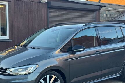 VW Touran 66.000 km 24.950 &euro; Duisburg 47179