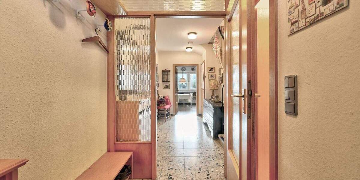 Reihenmittelhaus Mülheim an der Ruhr Heißen-Fulerum - 5 Zimmer, 125 m&sup2;, 300.000&euro; | Angebot:24990522