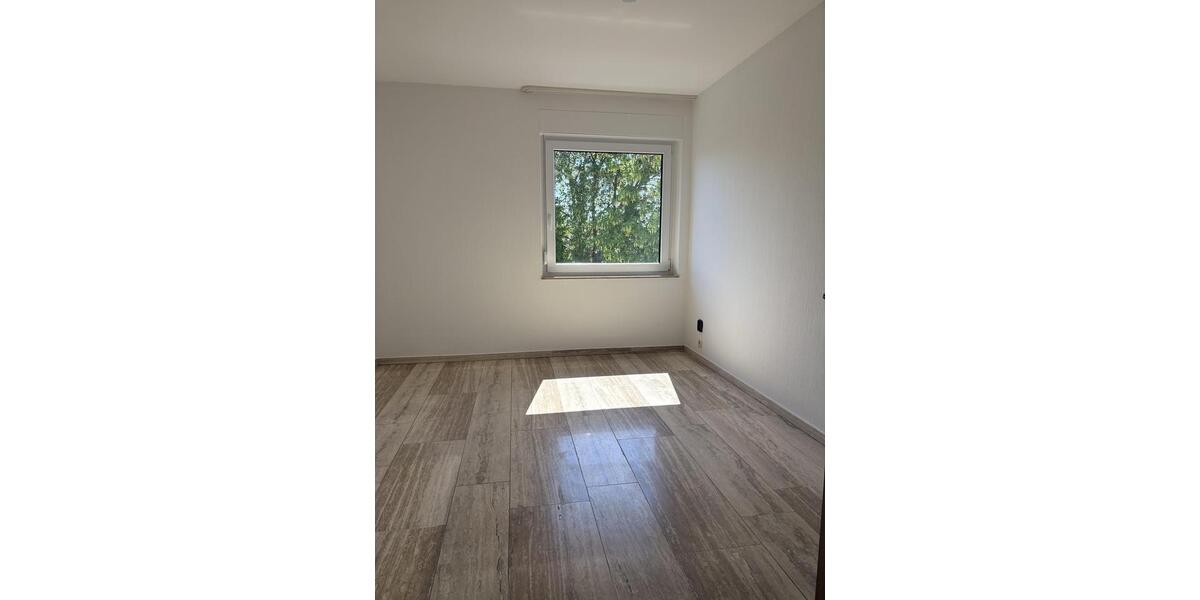 Einfamilienhaus Moers - 5 Zimmer, 176 m&sup2;, 1.380&euro; | Angebot:26398059