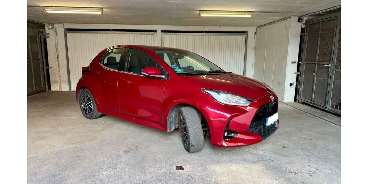 Toyota Yaris 32.000 km 13.500 &euro; Dinslaken 46537