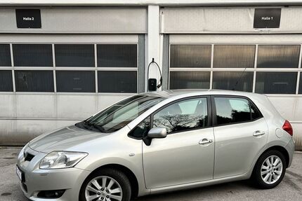 Toyota Auris 104.300 km 6.499 &euro; Sprockhövel 45549