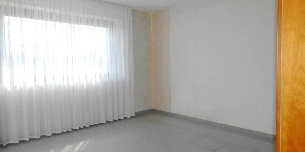 Etagenwohnung Heiligenhaus Mitte - 3 Zimmer, 87 m&sup2;, 148.000&euro; | Angebot:26438572