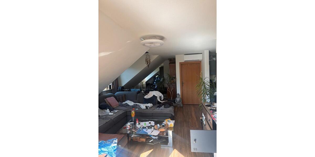 Dachgeschoßwohnung Duisburg Mittelmeiderich - 2 Zimmer, 58 m&sup2;, 750&euro; | Angebot:26380588