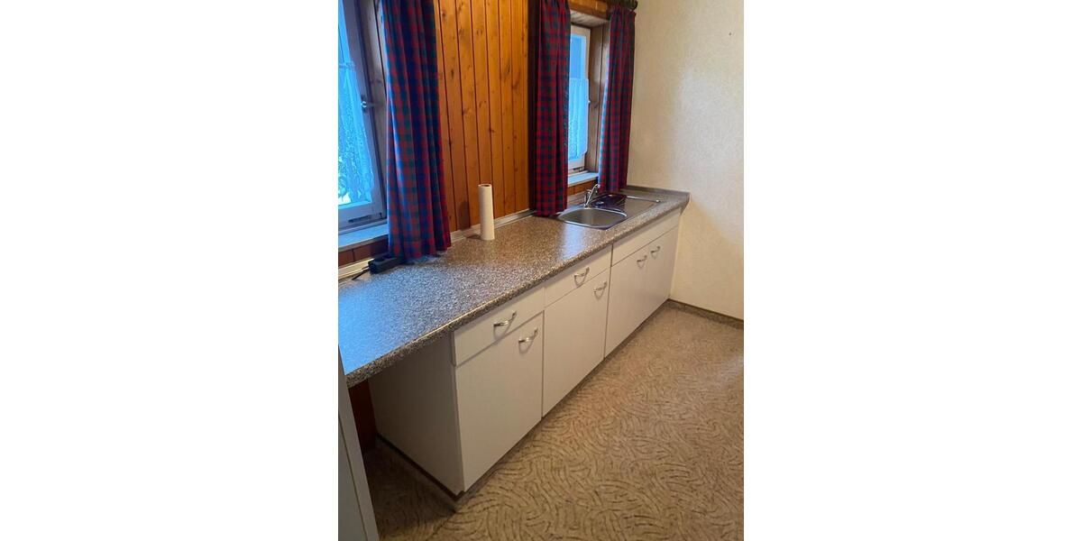 vollmöblierte Doppelhaushälfte auf einem 1200 m² Grundstück 6 zimmer