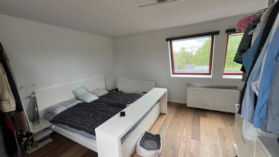 Dachgeschoßwohnung Krefeld Cracau - 3 Zimmer, 110 m&sup2;, 900&euro; | Angebot:26223508