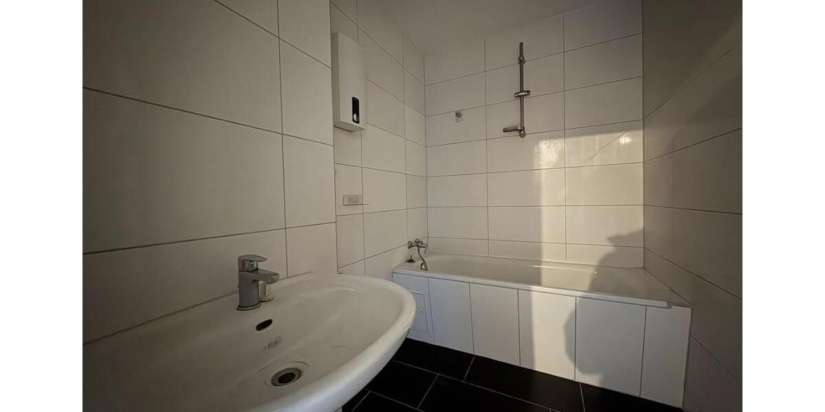 ++schöne 3 Zimmer Wohnung mit Balkon++ 3 zimmer