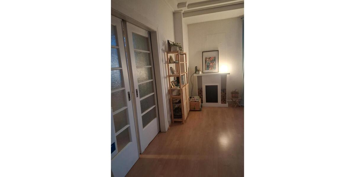 Etagenwohnung Düsseldorf Oberbilk - 4 Zimmer, 113 m&sup2;, 1.950&euro; | Angebot:25378683