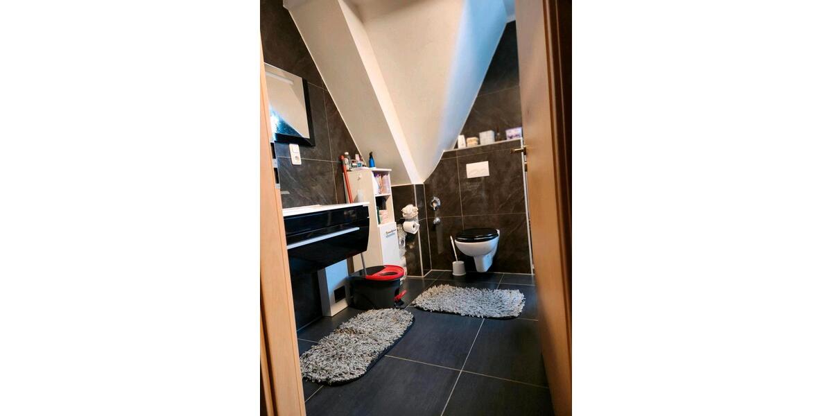 Dachgeschoßwohnung Duisburg Duisburg-Mitte - 8 Zimmer, 164 m&sup2;, 265.000&euro; | Angebot:27167080