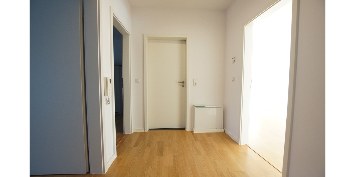 Moderne und großzügige 5 Zimmer-Wohnung über zwei Etagen mit separatem Eingang und Einbauküche - Maisonettenwohnung Düsseldorf Heerdt | Angebot:26971454
