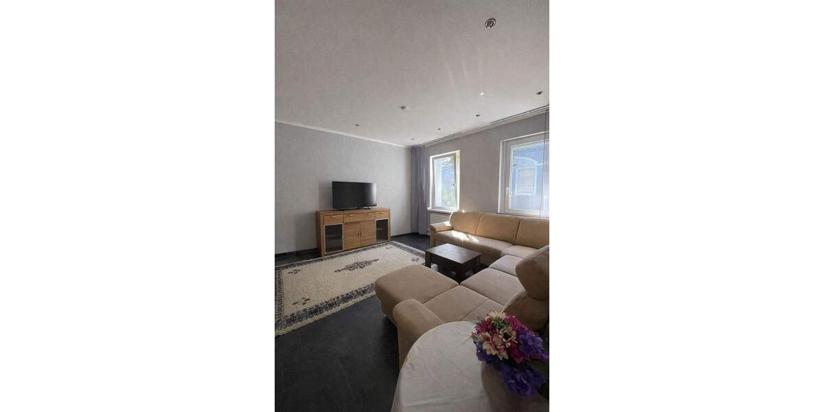 == Reserviert == Ungeschliffener Diamant zimmer