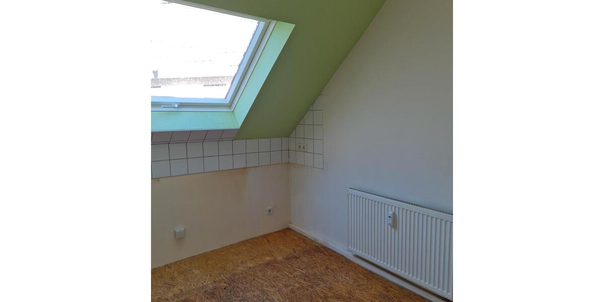Dachgeschoßwohnung Krefeld Dießem - 2 Zimmer, 40 m&sup2;, 400&euro; | Angebot:26313871