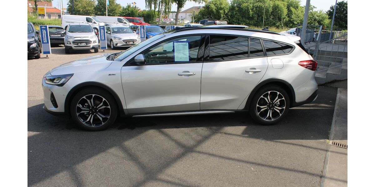 Ford Focus 7.958 km 28.989 &euro; Kamp-Lintfort 47475