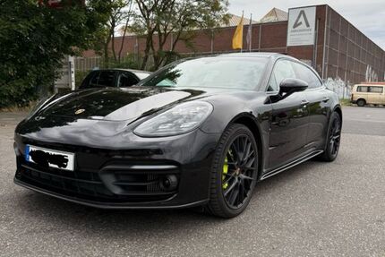 Porsche Panamera 88.700 km 68.900 &euro; Düsseldorf 40476
