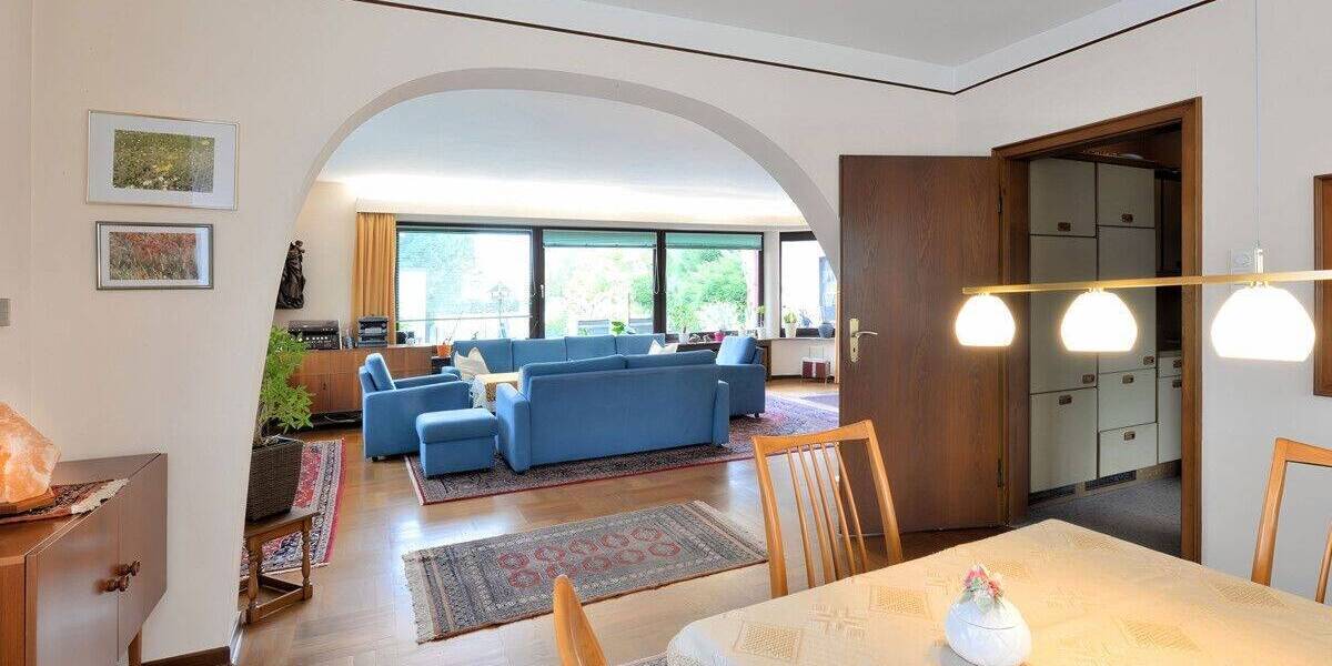 Einfamilienhaus Moers Vennikel - 9 Zimmer, 319 m&sup2;, 699.000&euro; | Angebot:23954877