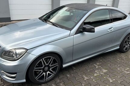 Mercedes-Benz C 250 165.284 km 12.900 € Duisburg 47058