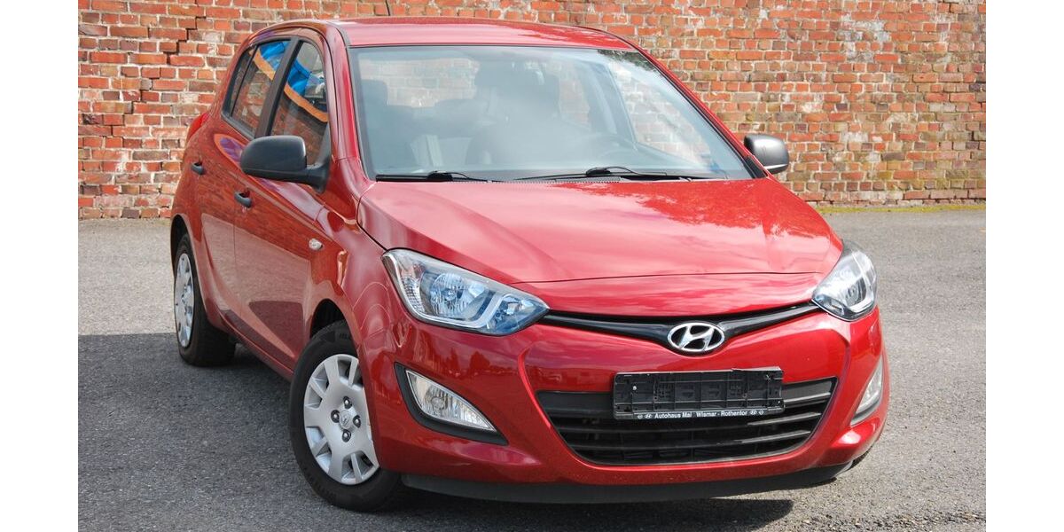 Hyundai i20 82.200 km 8.400 &euro; Düsseldorf - Bezirk 8 40231