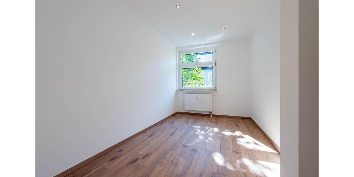 Etagenwohnung Essen Stadtbezirk III - 4 Zimmer, 95 m&sup2;, 930&euro; | Angebot:26313521
