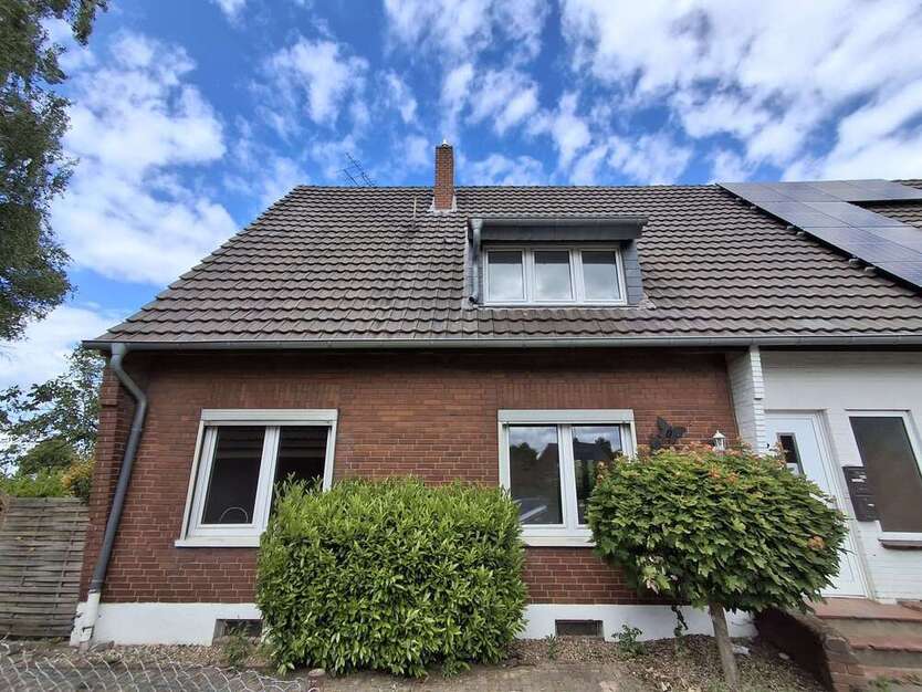Haus zum Kaufen in Wesel 180.000 € 122 m²
