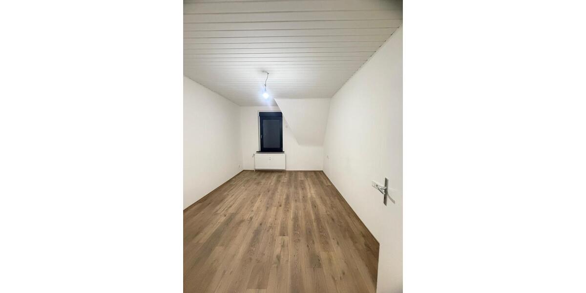 Etagenwohnung Oberhausen Alsfeld - 4 Zimmer, 85 m&sup2;, 1.300&euro; | Angebot:25433320