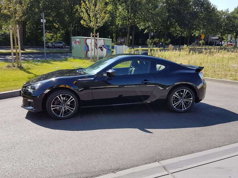 Subaru BRZ 105.000 km 18.000 € Gelsenkirchen 45896