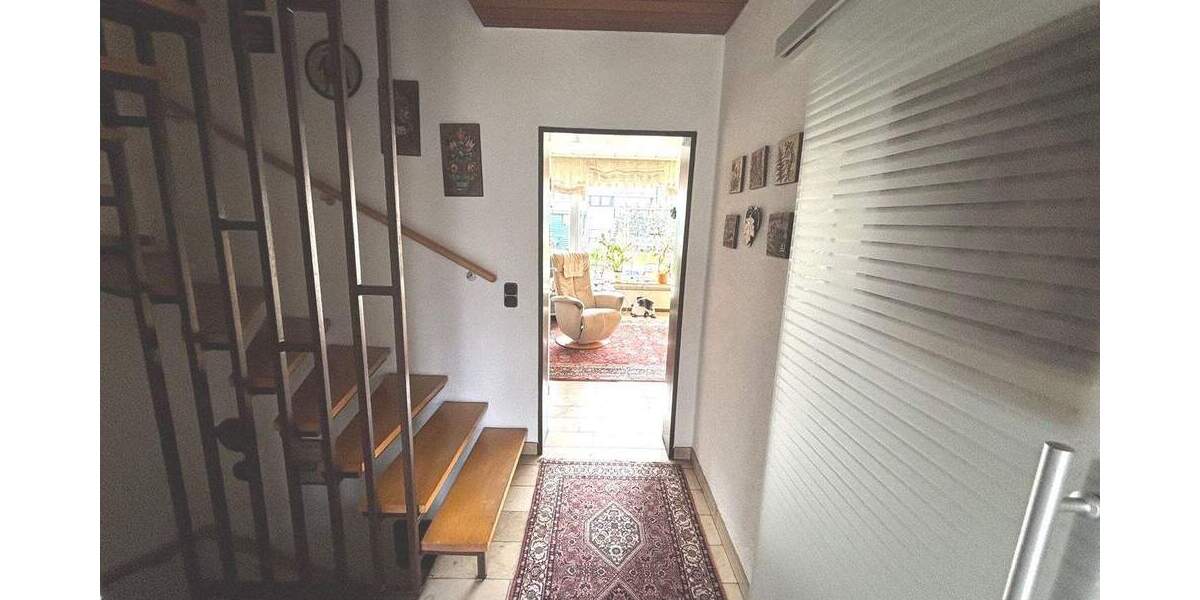 Reihenmittelhaus Krefeld Fischeln - 5 Zimmer, 105 m&sup2;, 395.000&euro; | Angebot:25820518