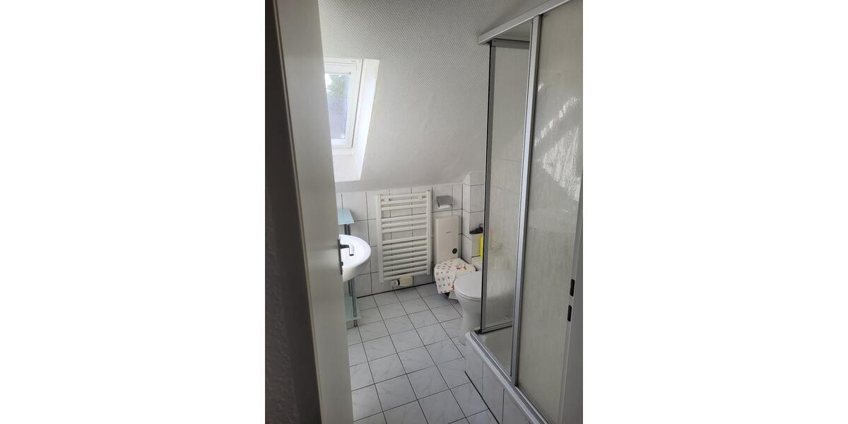 Dachgeschoßwohnung Essen Frillendorf - 1 Zimmer, 32 m&sup2;, 350&euro; | Angebot:26224985
