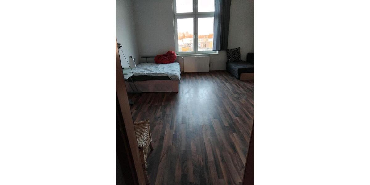 Dachgeschoßwohnung Bochum Bochum-Mitte - 4 Zimmer, 50 m&sup2;, 500&euro; | Angebot:26405965