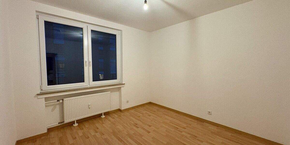 Gemütliche 3-Zimmer-Wohnung mit Balkon in zentraler Lage von Krefeld-Hüls 3 zimmer