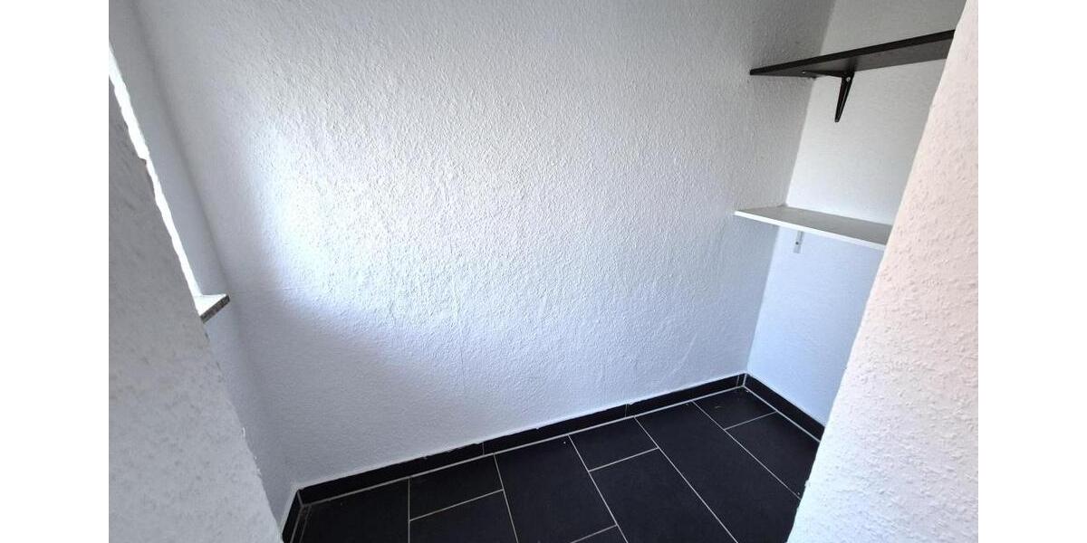 Erdgeschoßwohnung Duisburg Hamborn - 3 Zimmer, 77 m&sup2;, 543&euro; | Angebot:26385410