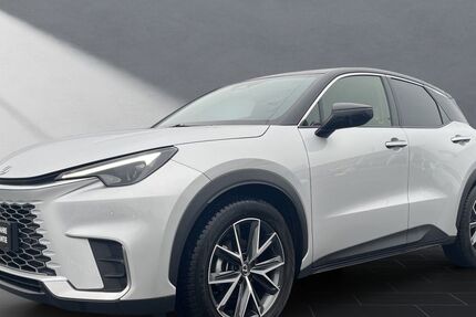 Lexus LBX 14.459 km 32.450 &euro; Wesel 46485