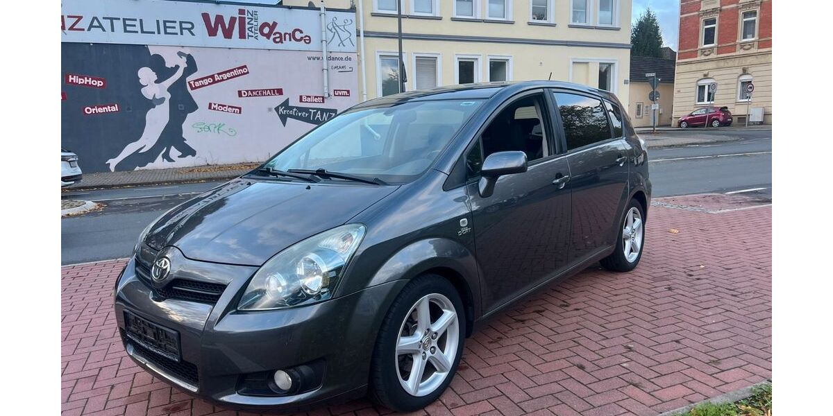 Toyota Corolla Verso 208.000 km 3.990 &euro; Recklinghausen 45657