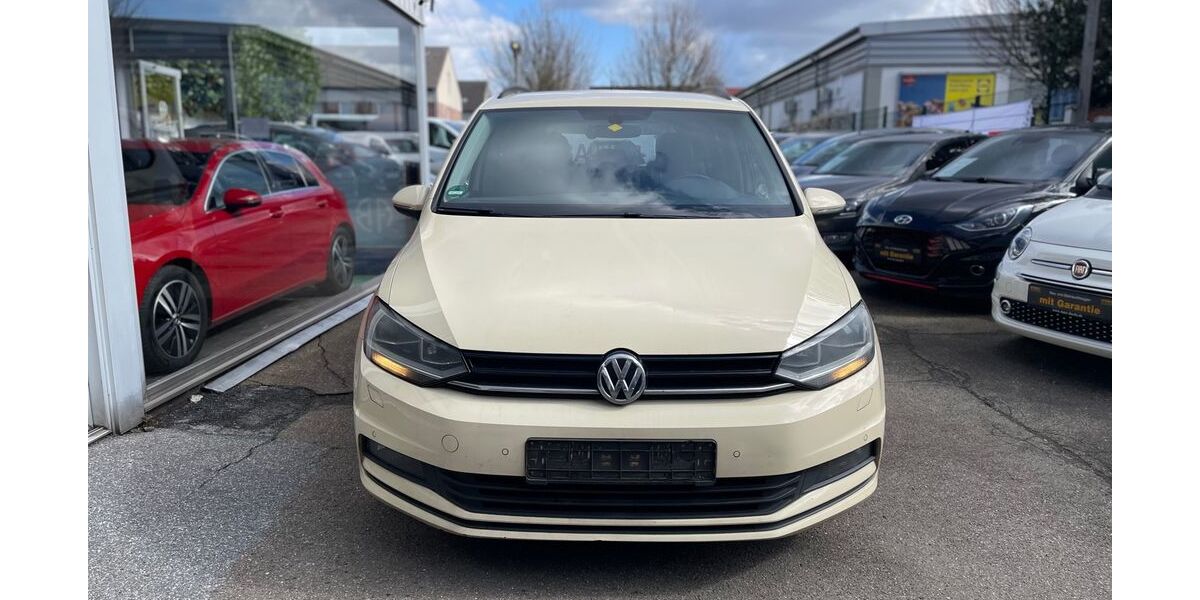 VW Touran 438.700 km 6.200 &euro; Oberhausen 46045