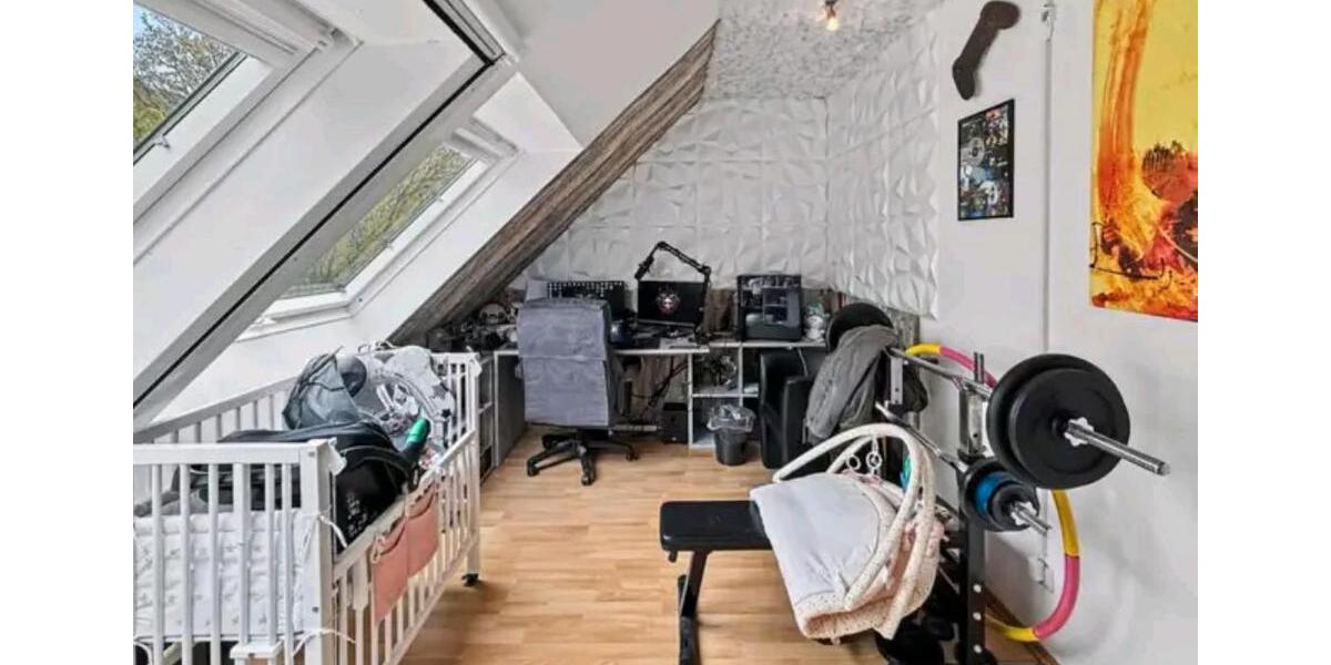 Dachgeschoßwohnung Krefeld Dießem - 3 Zimmer, 77 m&sup2;, 165.000&euro; | Angebot:26404510