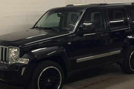 Jeep Cherokee 139.571 km 4.900 &euro; Düsseldorf 40468