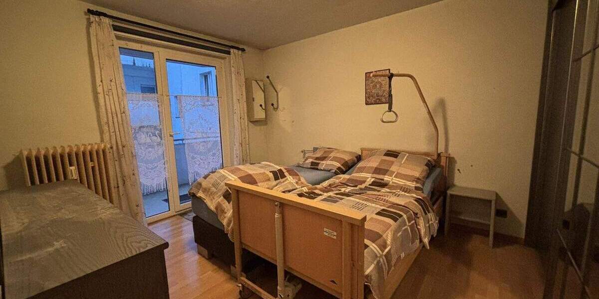 Etagenwohnung Krefeld Inrath/Kliedbruch - 2 Zimmer, 63 m&sup2;, 109.000&euro; | Angebot:25212979